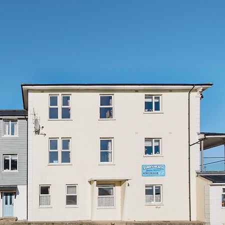 Sunny Beach Apartments Shanklin Extérieur photo