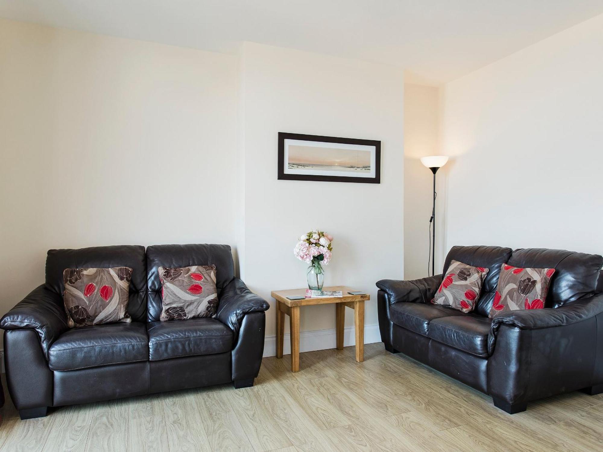 Sunny Beach Apartments Shanklin Extérieur photo